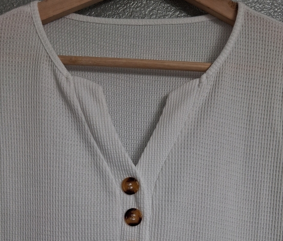 NWOT Waffle Knit White Lace Top  Size M - Picture 9 of 13